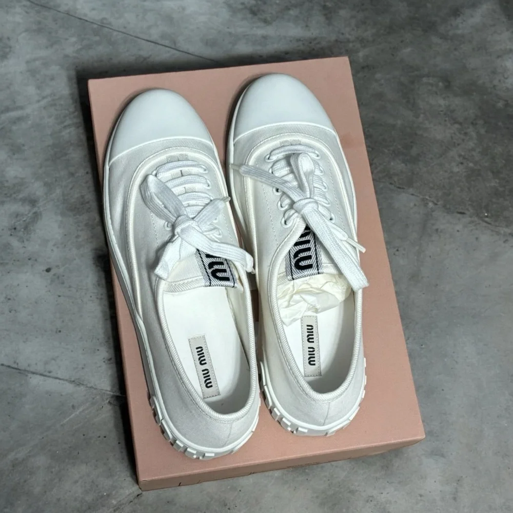 New In Box Miu Miu Calzature Donna Low Top Size. 8